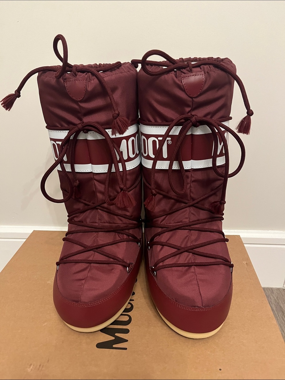 Moon Boot icon nylon. Size 35/38. Burgundy. New in box. - Picture 2 of 7